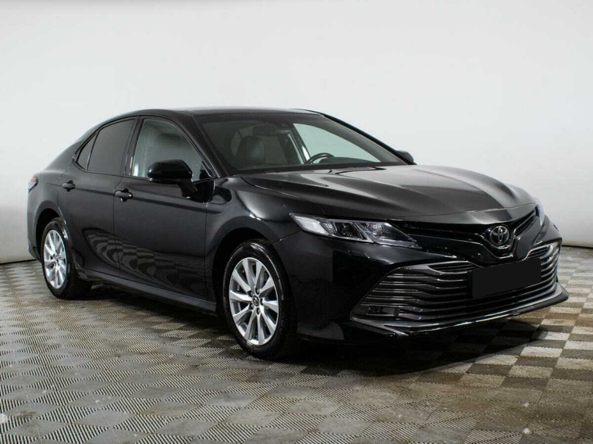 Toyota Camry 2018 года с пробегом. Фото: #2