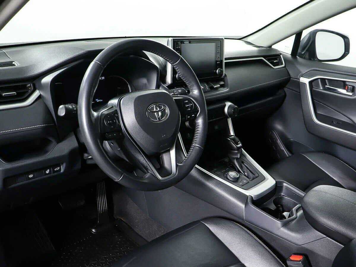Toyota RAV4 2021 года с пробегом. Фото: #14