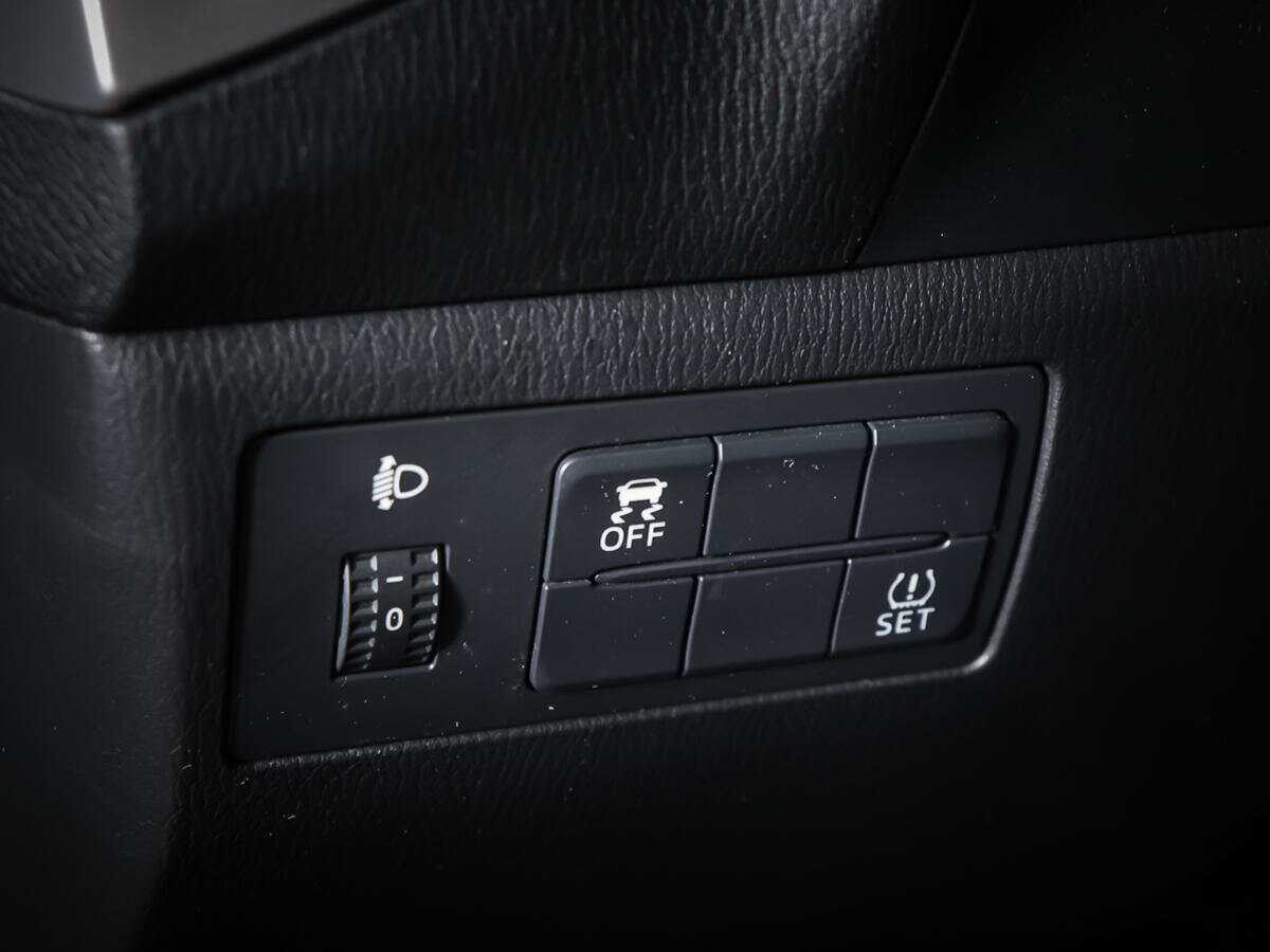 Б/У Мазда 3 2018 года. Фото: #18