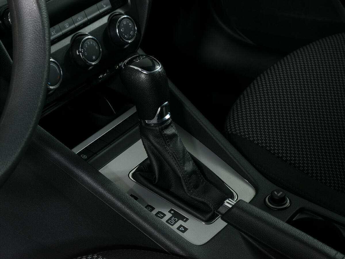 Б/У Шкода Октавия 2015 года. Фото: #9