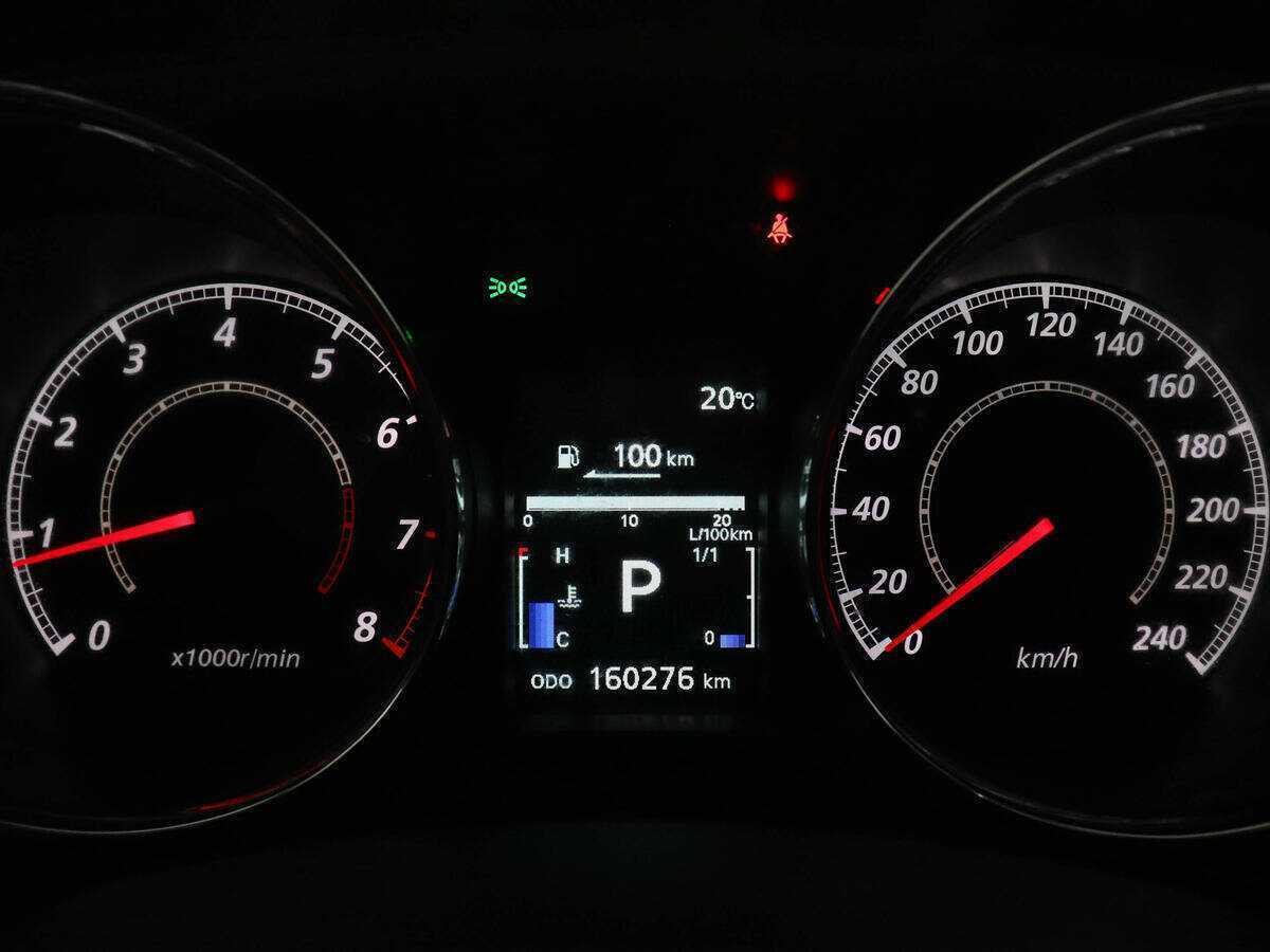 Б/У Митсубиши АС-Икс 2014 года. Фото: #10