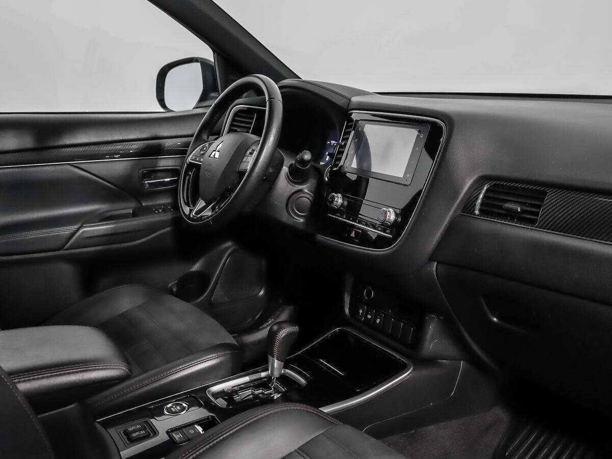 Mitsubishi Outlander 2021 года с пробегом. Фото: #12