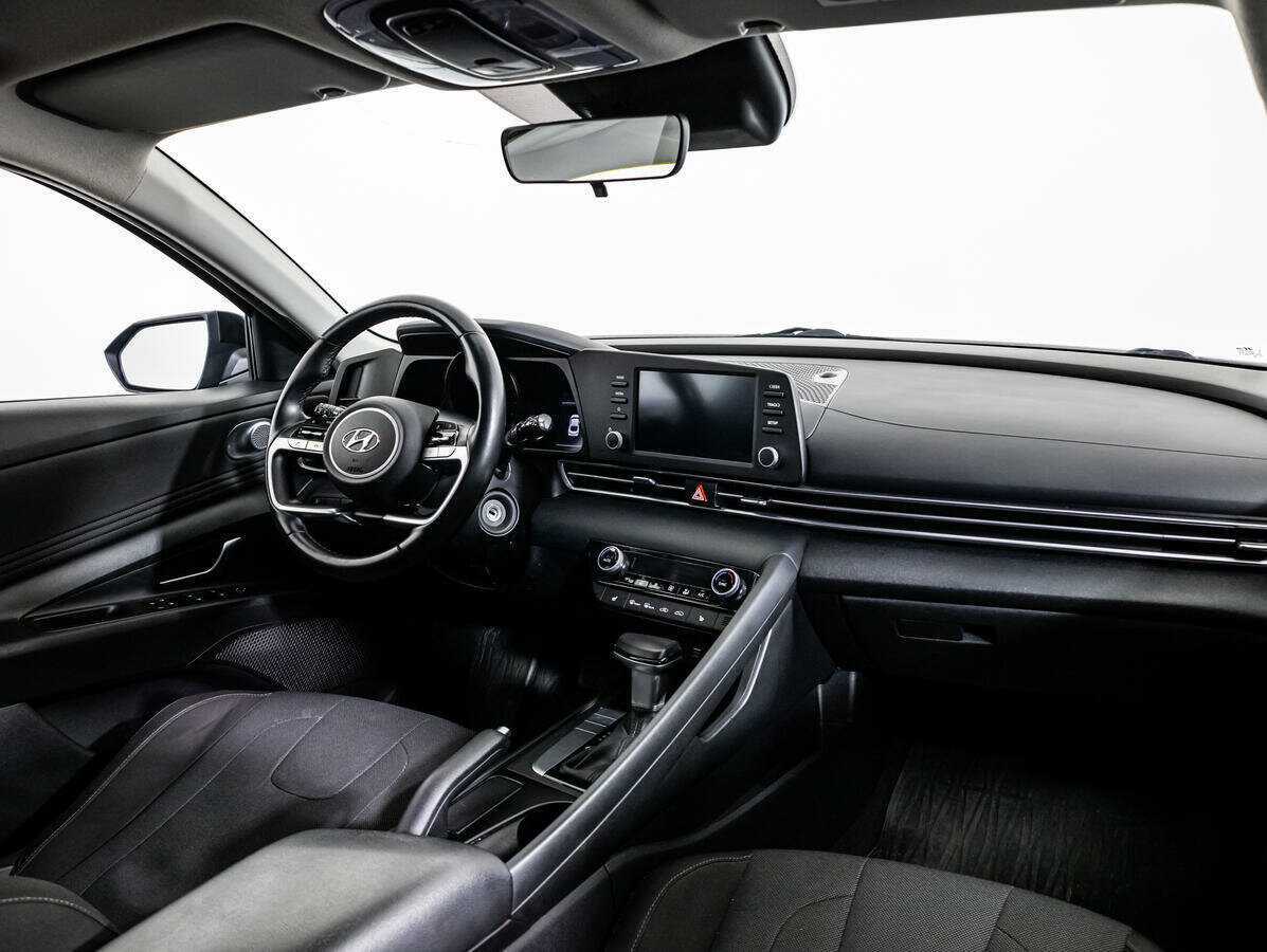 Hyundai Elantra 2020 года с пробегом. Фото: #8