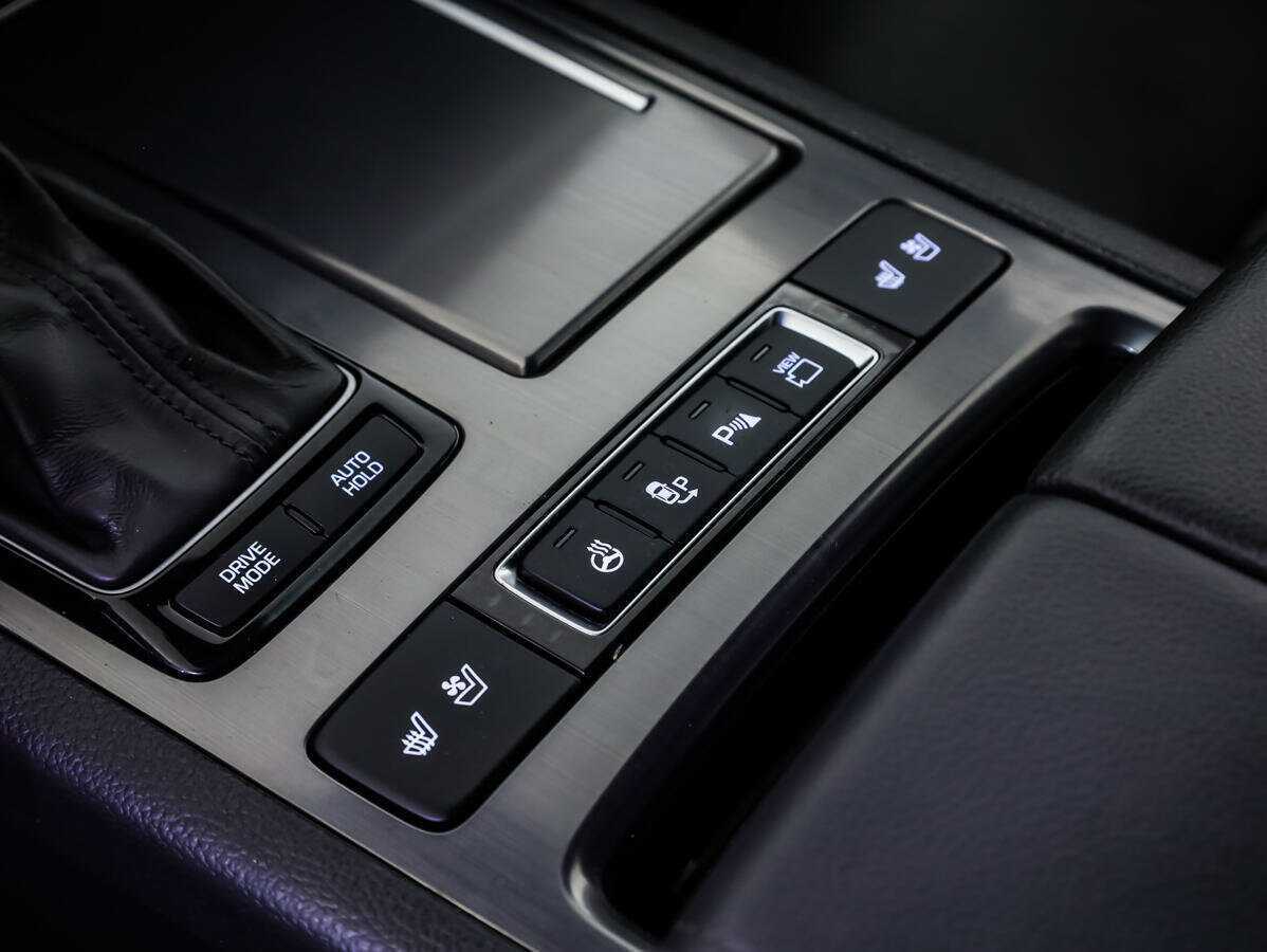 Hyundai Genesis 2014 года с пробегом. Фото: #16