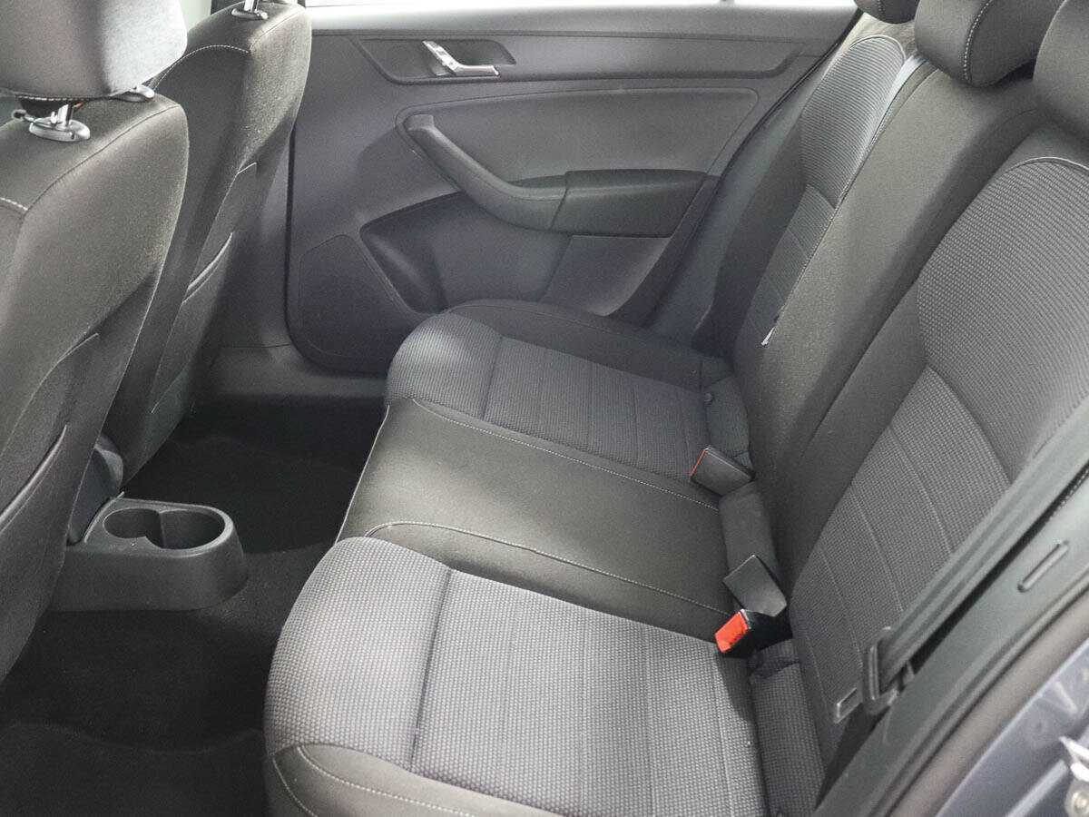 Б/У Шкода Рапид 2014 года. Фото: #8