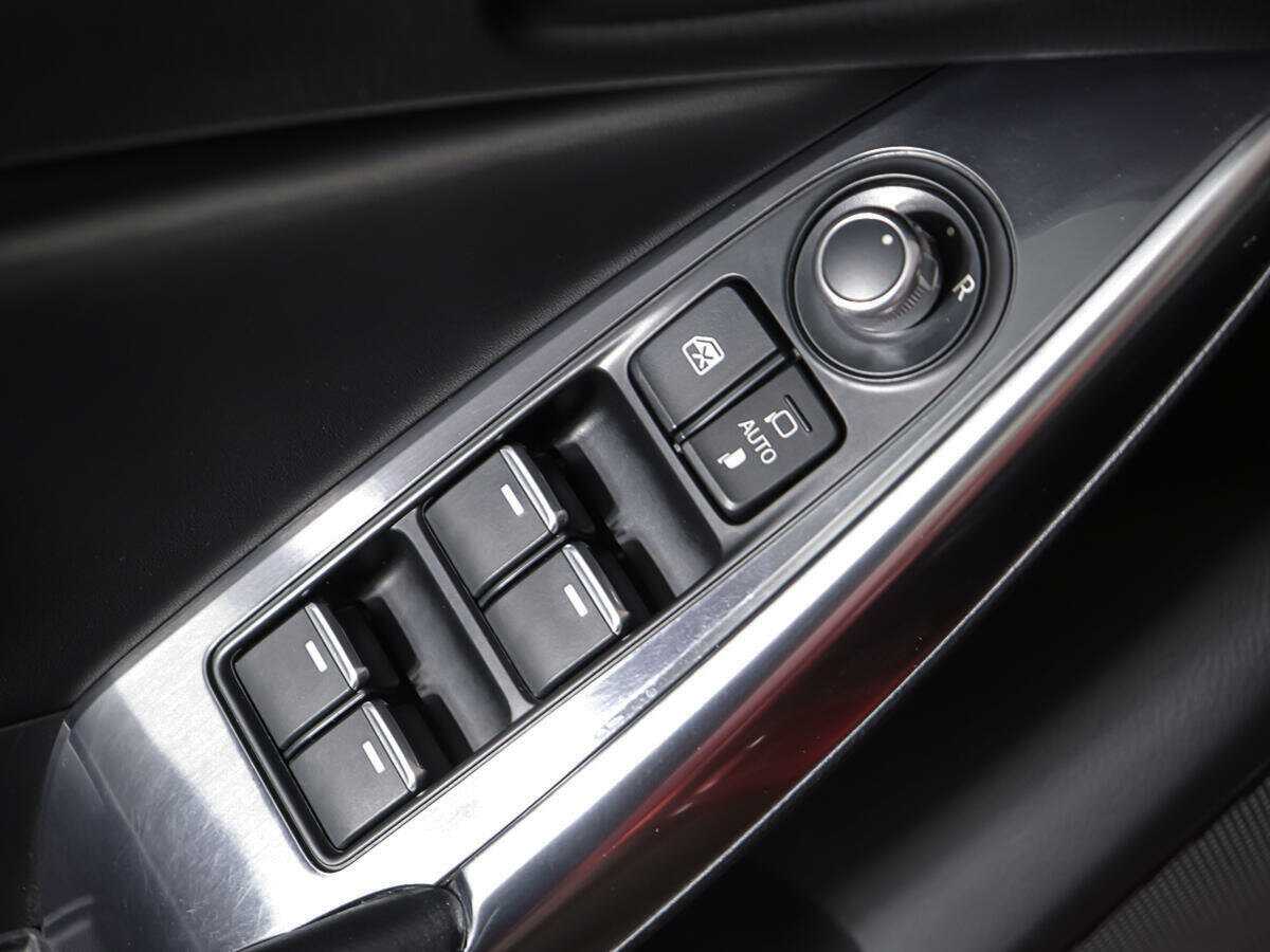 Б/У Мазда 6 2016 года. Фото: #13