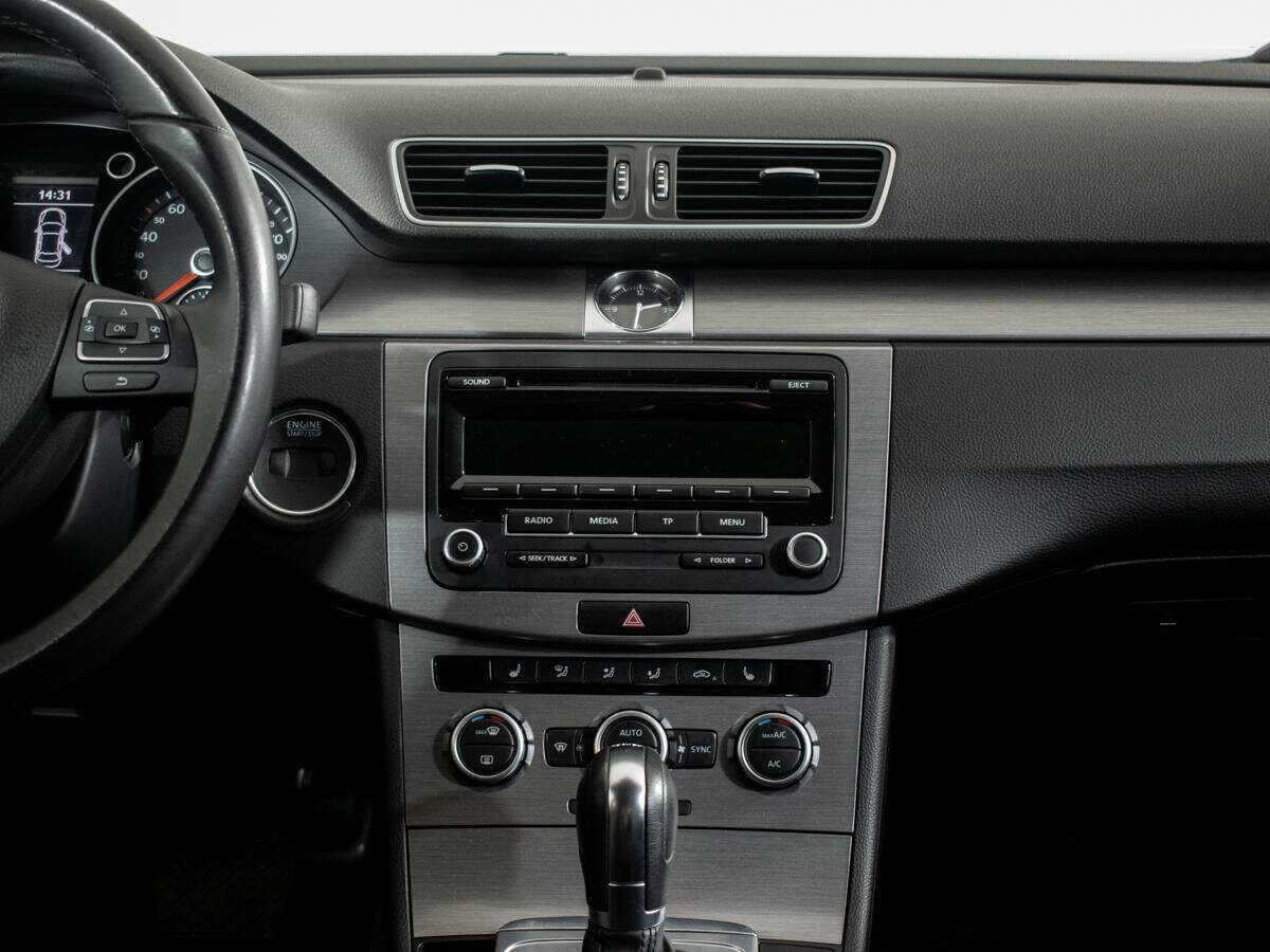 Б/У Фольксваген Пассат 2014 года. Фото: #9