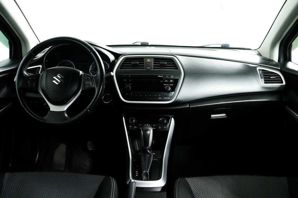 Б/У Сузуки С-Икс4 2014 года. Фото: #10