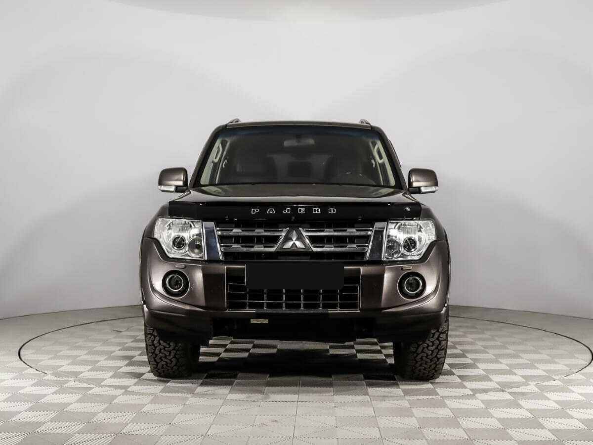 Mitsubishi Pajero 2013 года с пробегом. Фото: #1