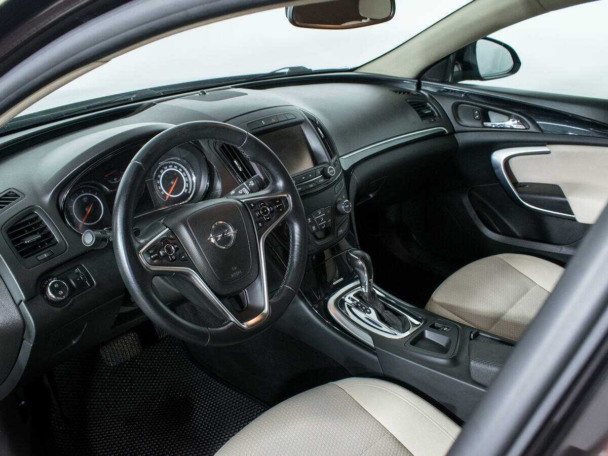 Б/У Опель Инсигния 2014 года. Фото: #12