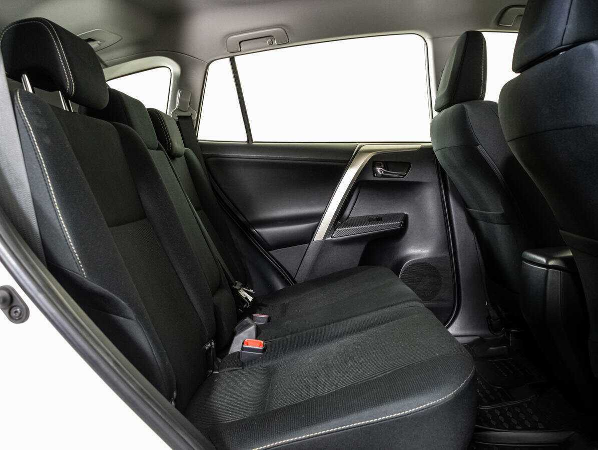 Б/У Тойота Рав4 2013 года. Фото: #7