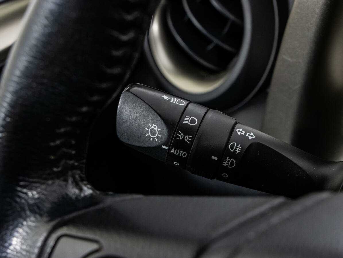 Б/У Тойота Рав4 2013 года. Фото: #13