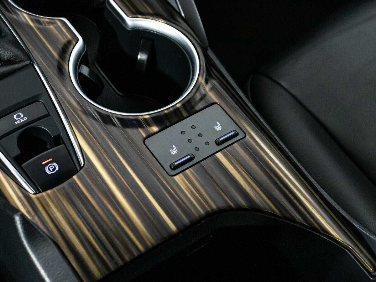 Toyota Camry 2020 года с пробегом. Фото: #15