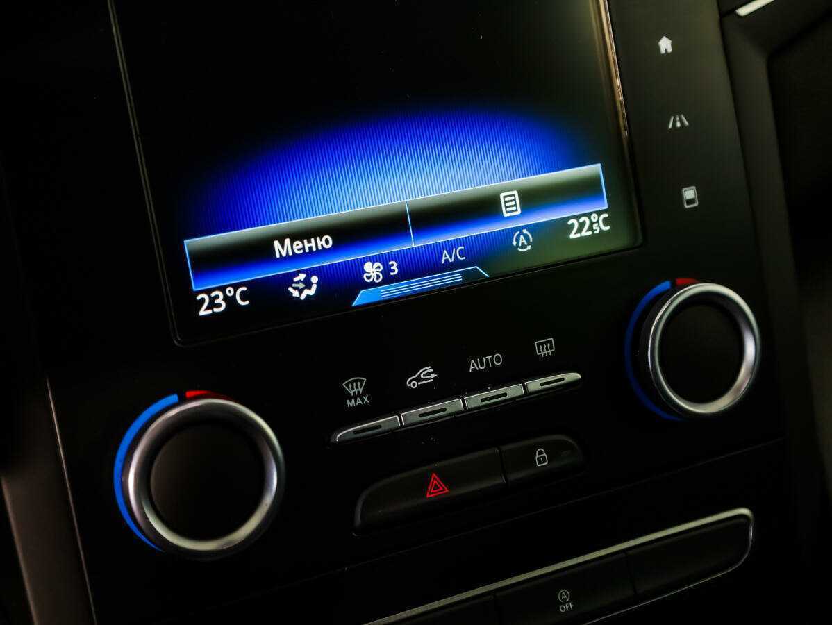 Б/У Рено Меган 2017 года. Фото: #13