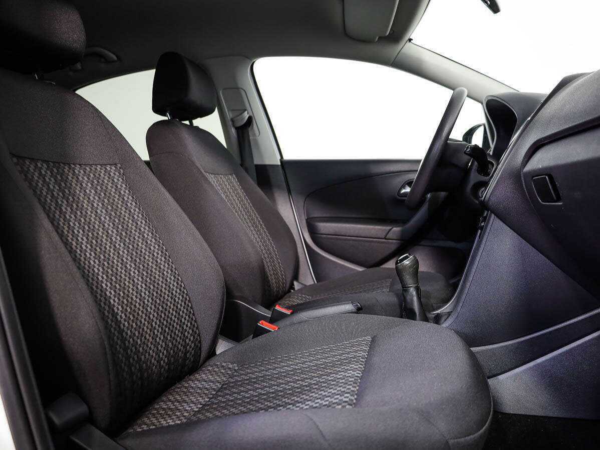 Б/У Фольксваген Поло 2017 года. Фото: #9