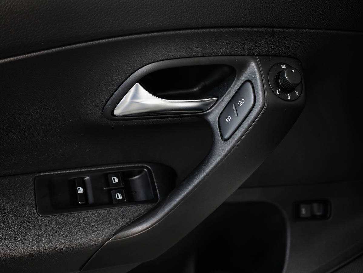 Б/У Фольксваген Поло 2017 года. Фото: #15