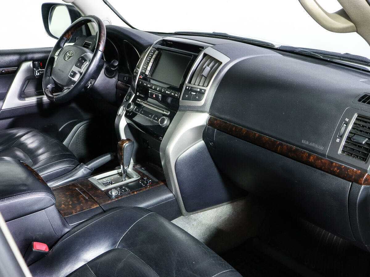 Toyota Land Cruiser 2012 года с пробегом. Фото: #8