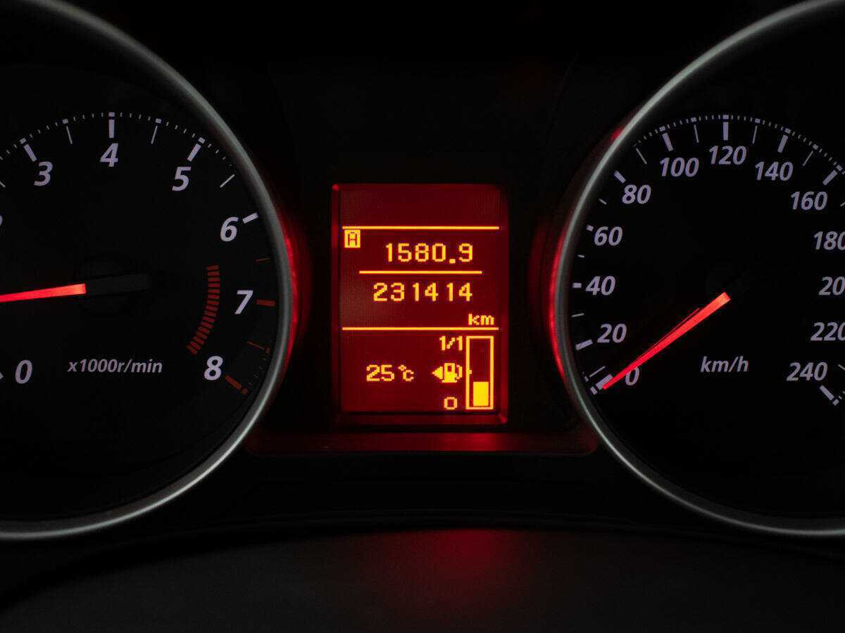 Б/У Митсубиши АС-Икс 2014 года. Фото: #10