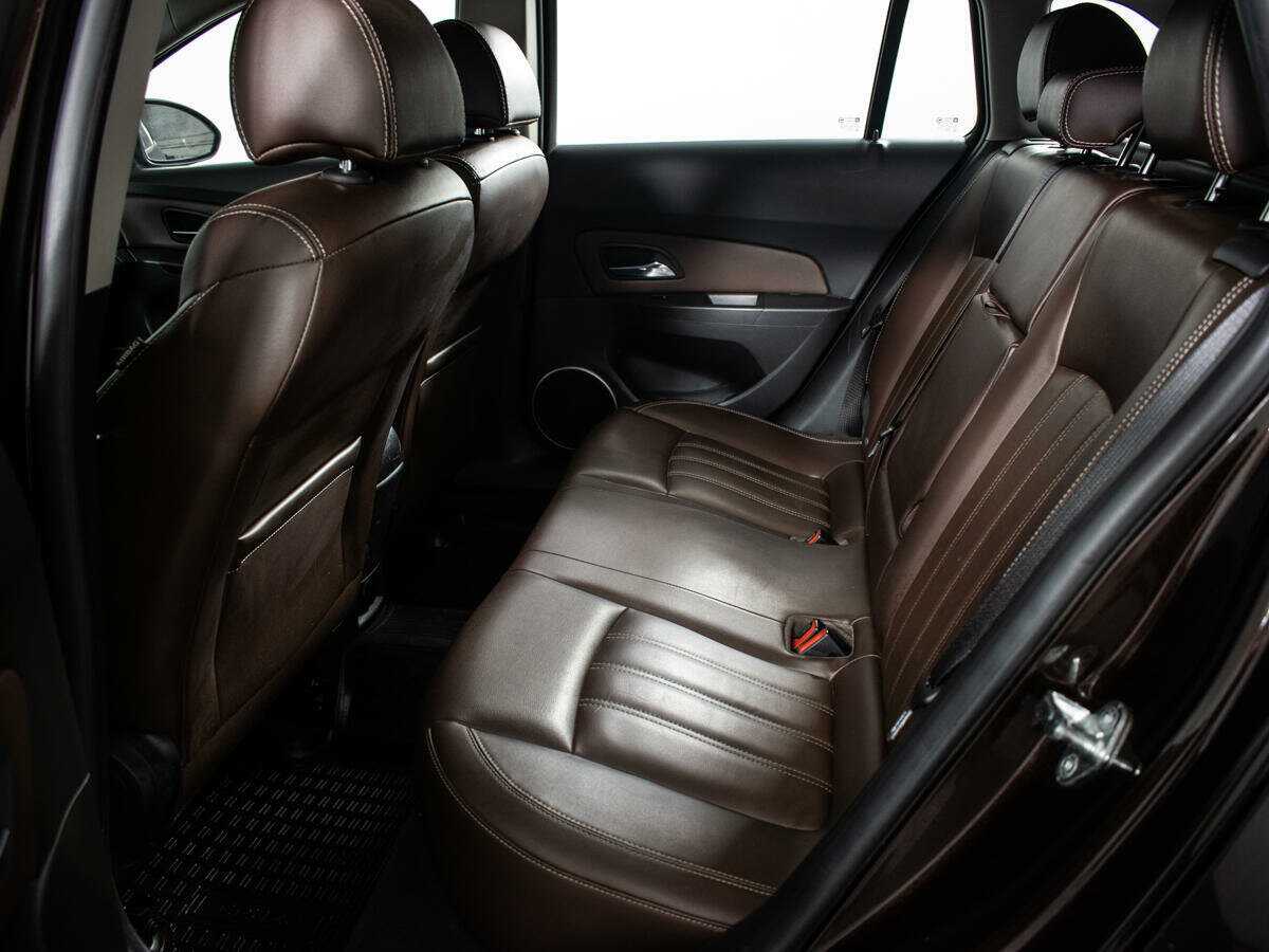 Б/У Шевроле Круз 2015 года. Фото: #6