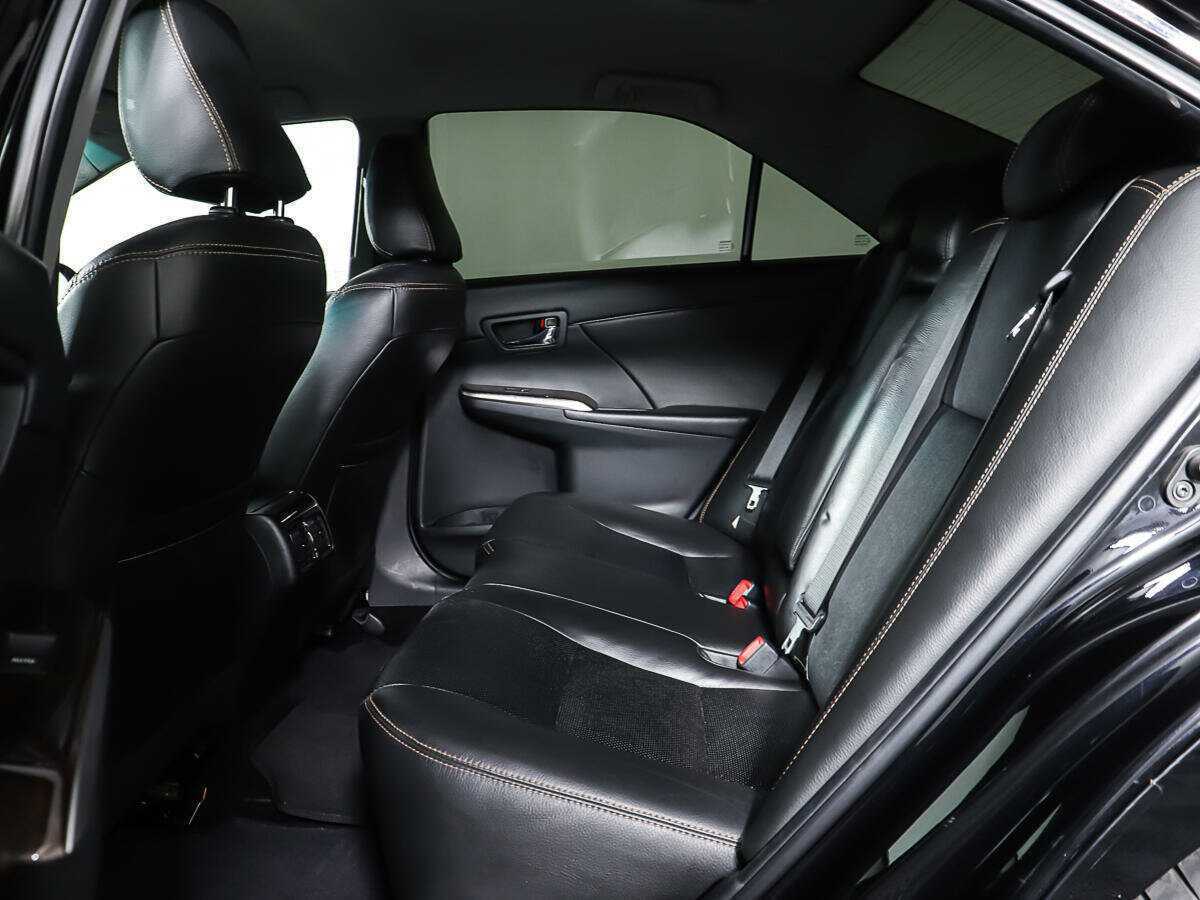 Toyota Camry 2017 года с пробегом. Фото: #11