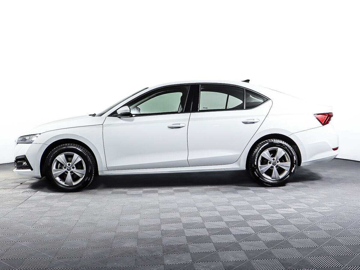 Skoda Octavia 2021 года с пробегом. Фото: #6