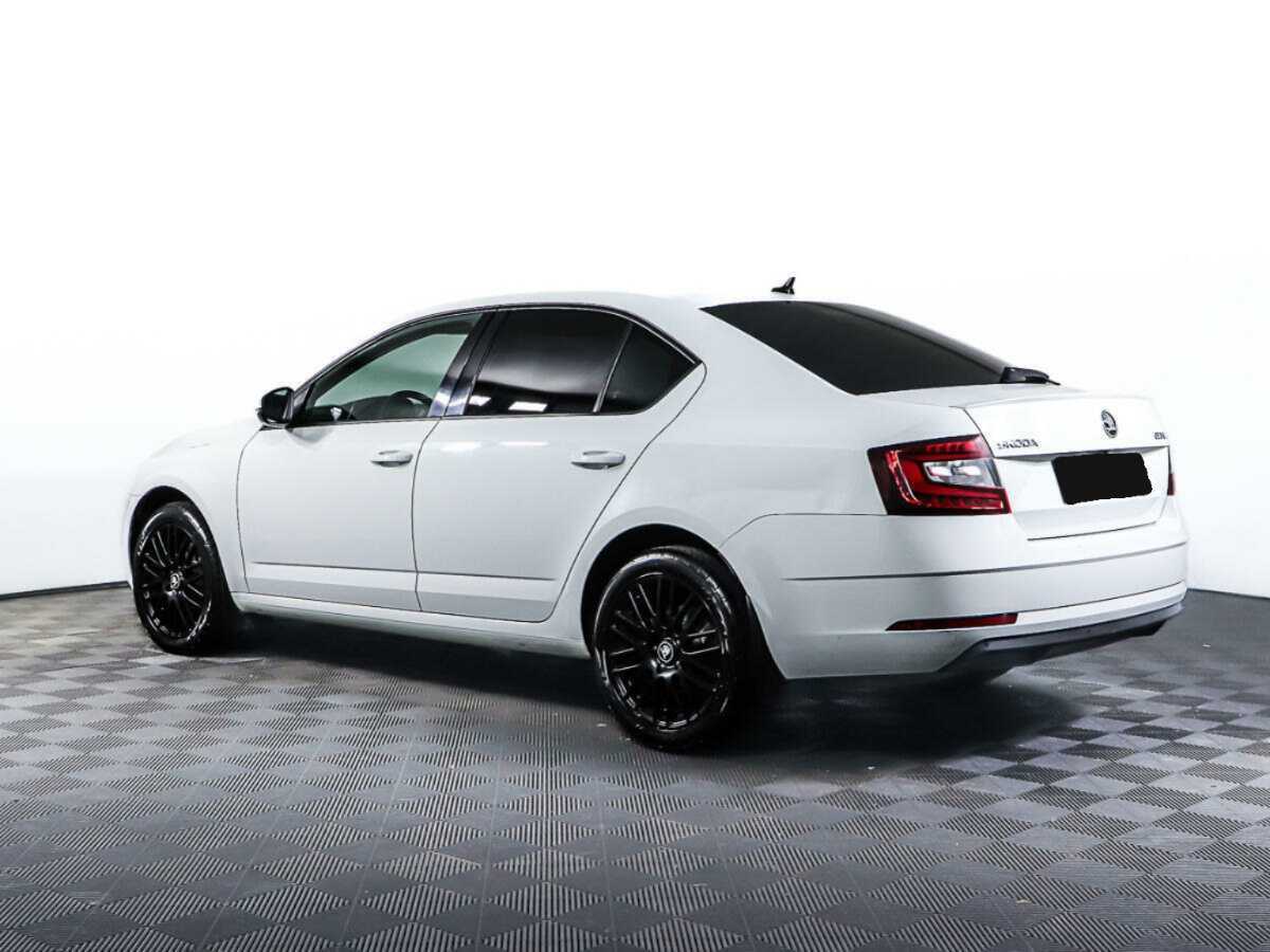 Skoda Octavia 2019 года с пробегом. Фото: #6