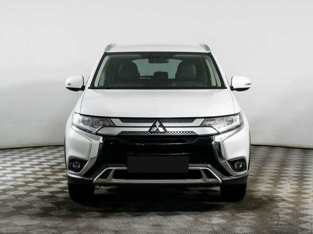 Mitsubishi Outlander 2020 года с пробегом. Фото: #1