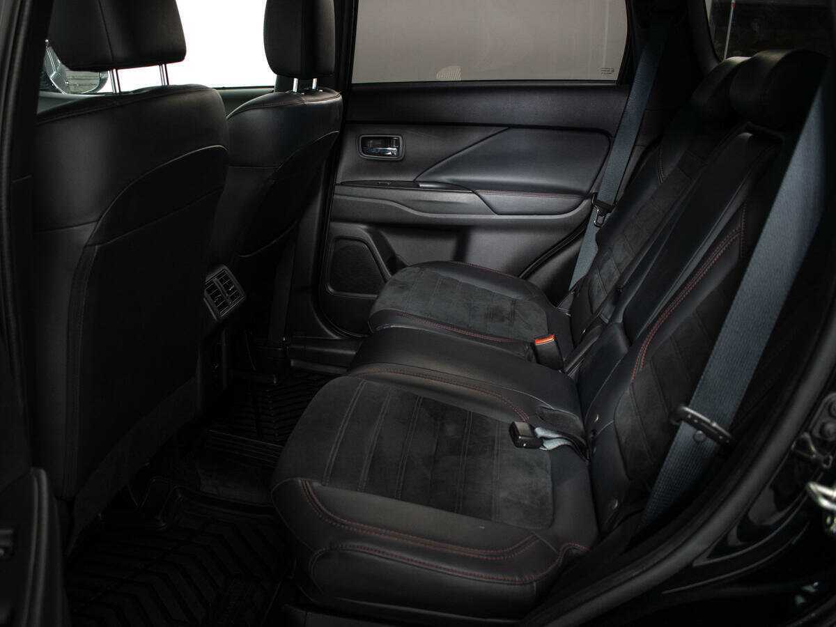 Mitsubishi Outlander 2021 года с пробегом. Фото: #7