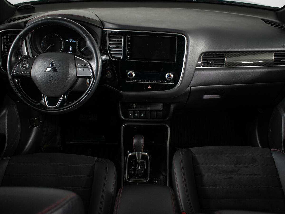 Mitsubishi Outlander 2021 года с пробегом. Фото: #8