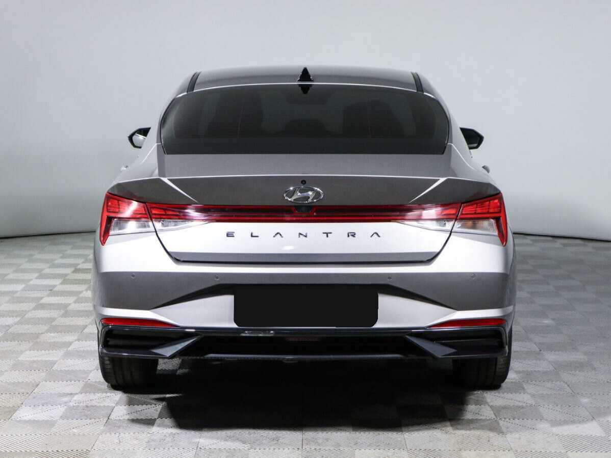 Hyundai Elantra 2022 года с пробегом. Фото: #5