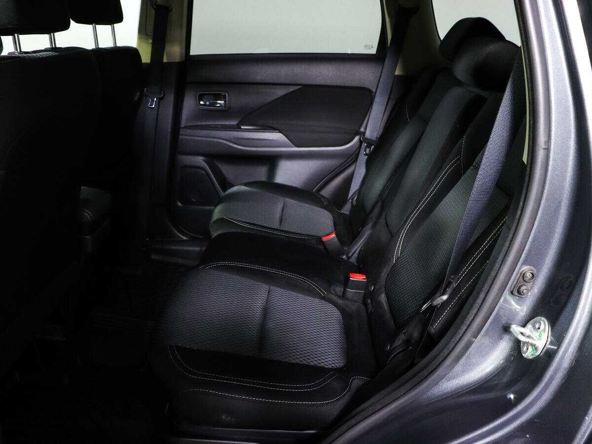 Mitsubishi Outlander 2021 года с пробегом. Фото: #7