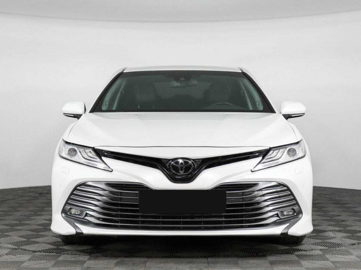 Toyota Camry 2020 года с пробегом. Фото: #1