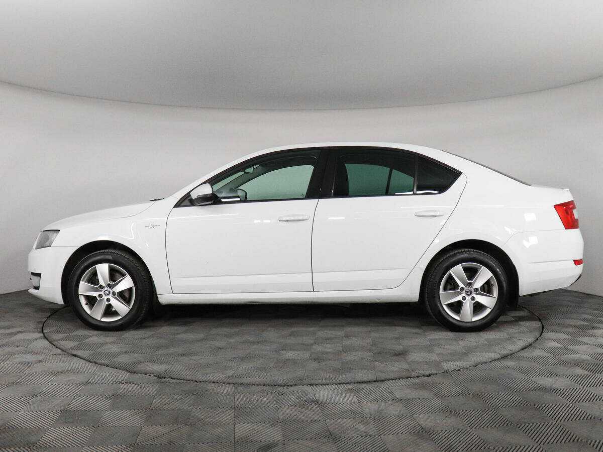 Б/У Шкода Октавия 2015 года. Фото: #7