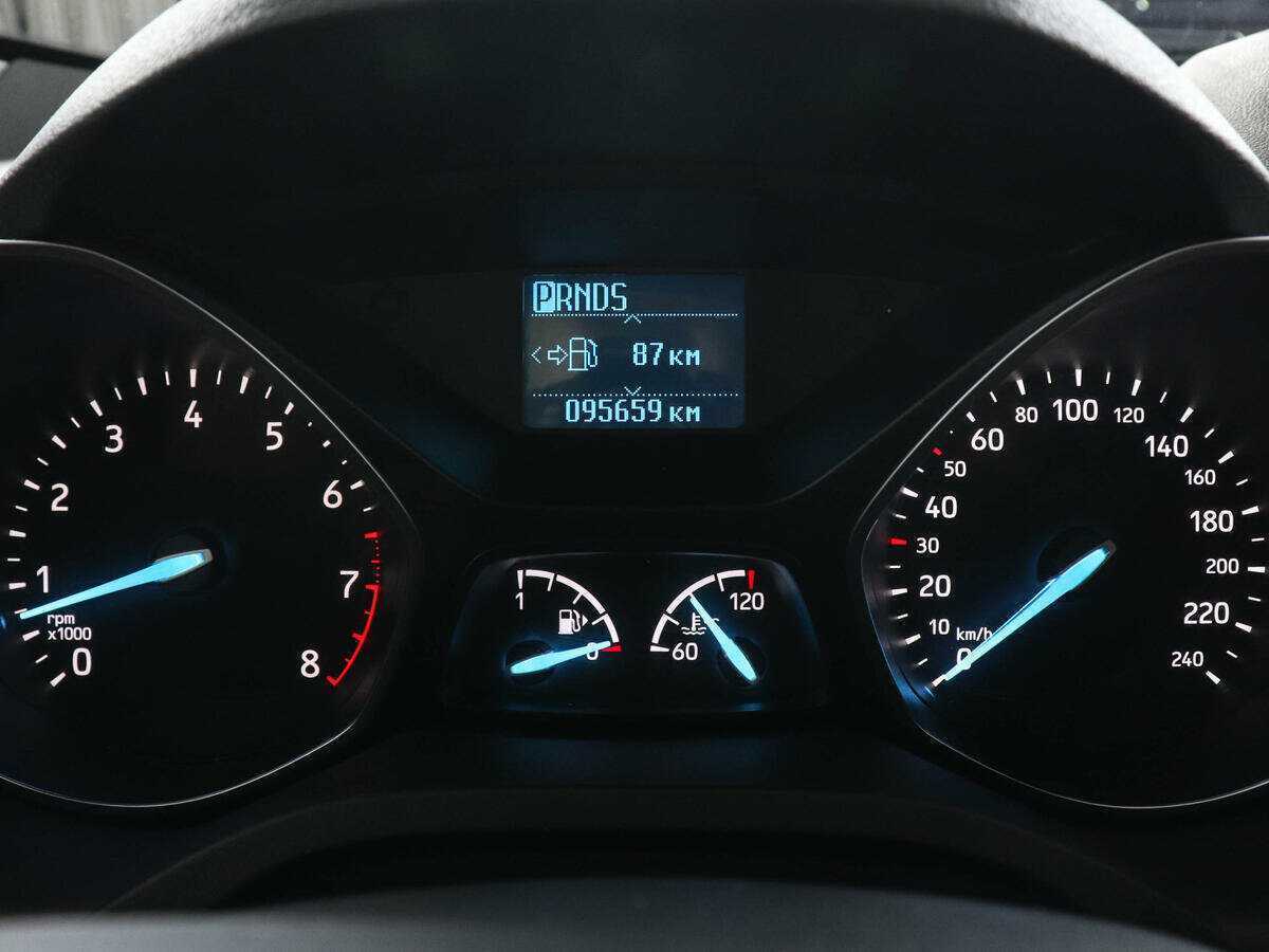 Б/У Форд Куга 2017 года. Фото: #10