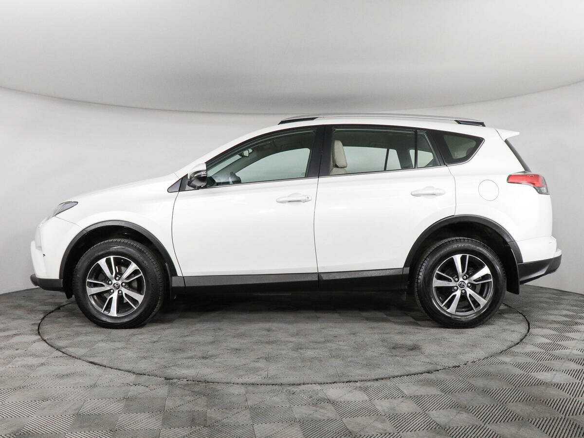 Toyota RAV4 2017 года с пробегом. Фото: #7