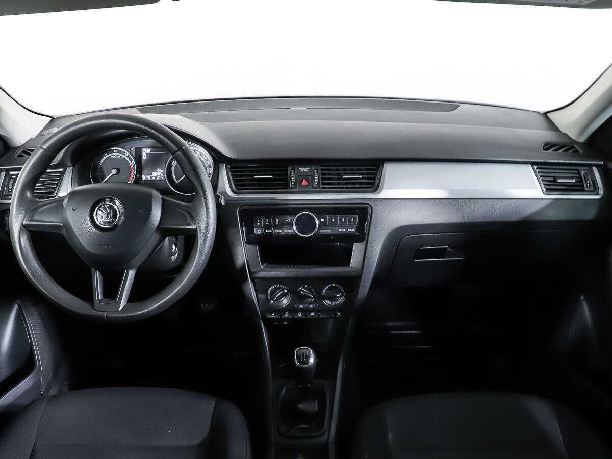 Б/У Шкода Рапид 2017 года. Фото: #10