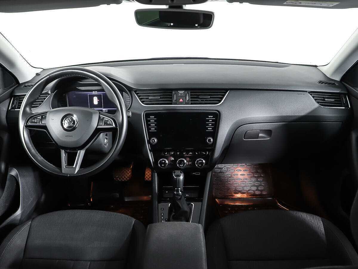 Б/У Шкода Октавия 2018 года. Фото: #10