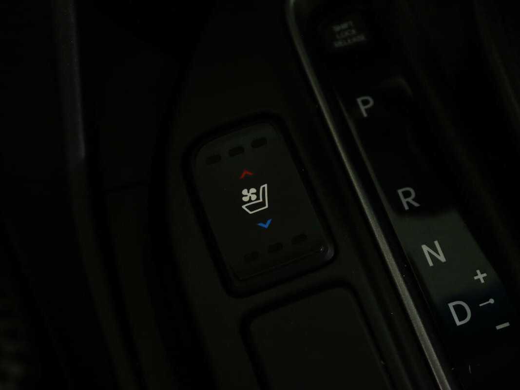 Hyundai Santa Fe 2013 года с пробегом. Фото: #23