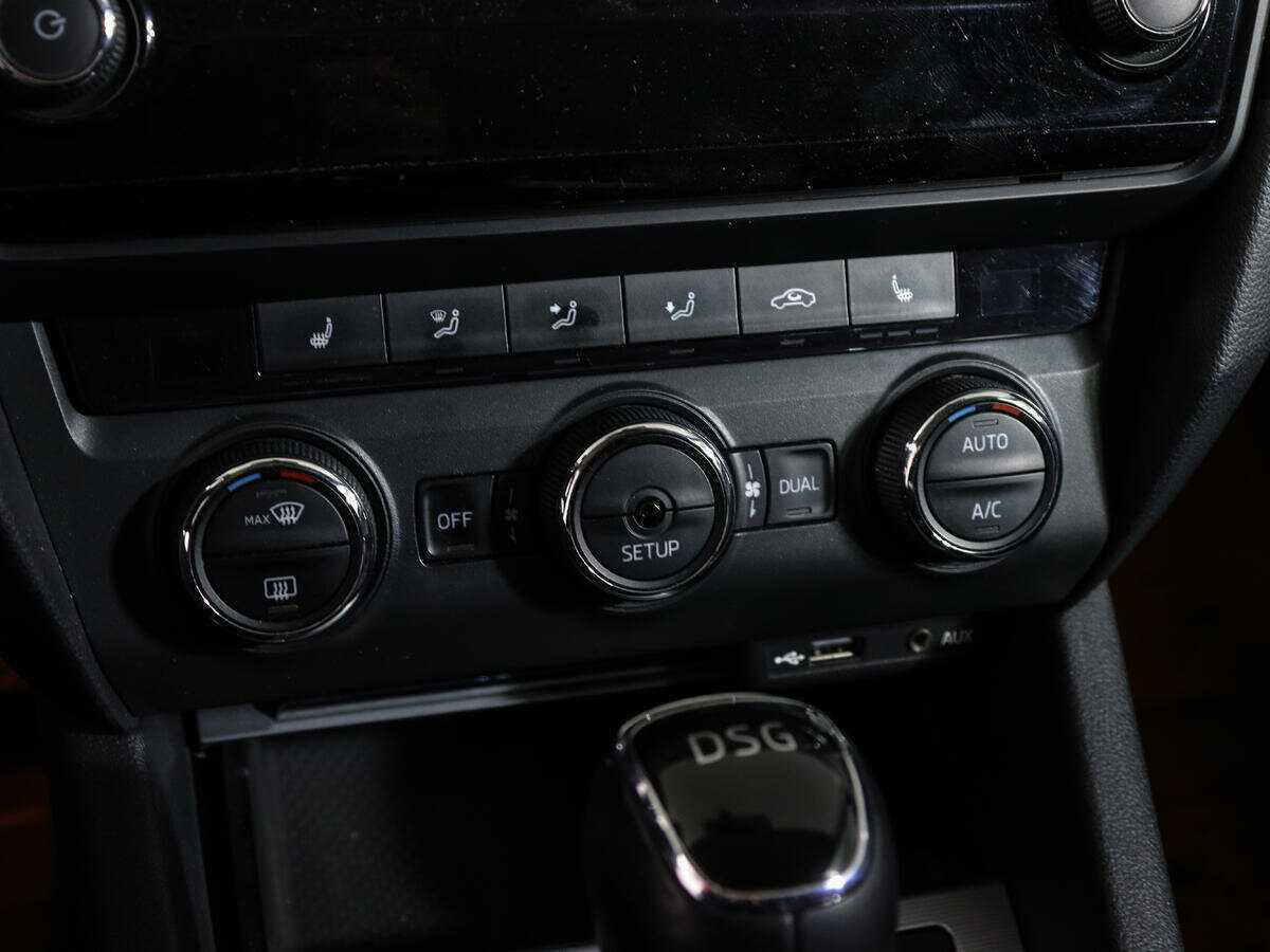 Б/У Шкода Октавия 2014 года. Фото: #17