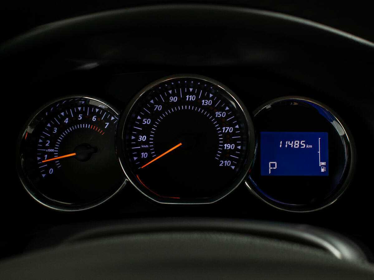 Б/У Рено Сандеро 2017 года. Фото: #11