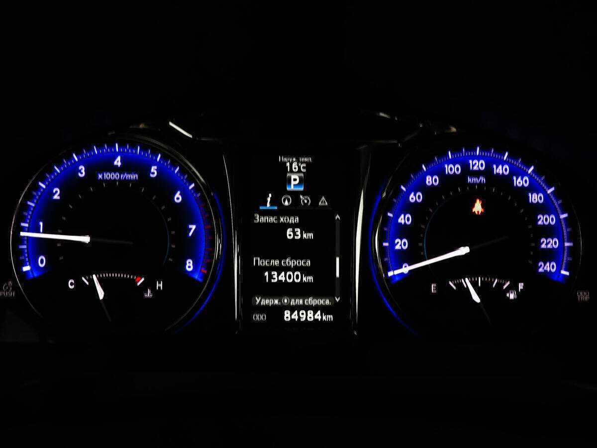 Toyota Camry 2016 года с пробегом. Фото: #10