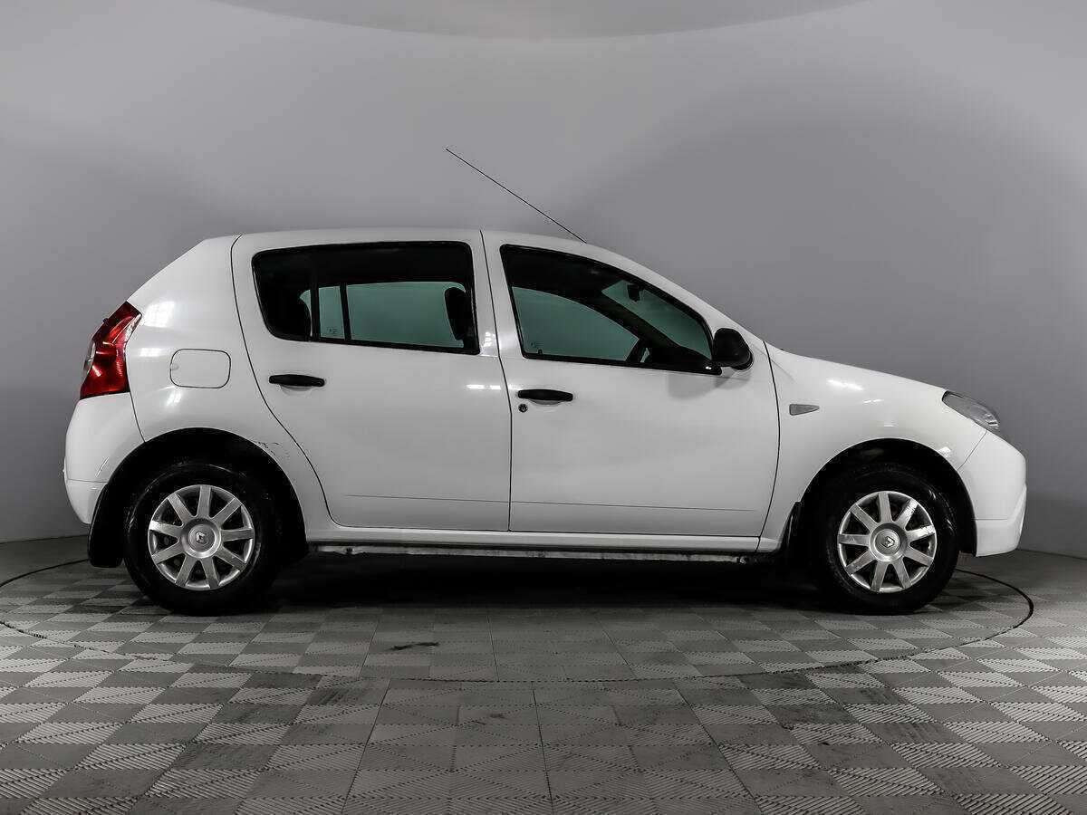 Б/У Рено Сандеро 2014 года. Фото: #3