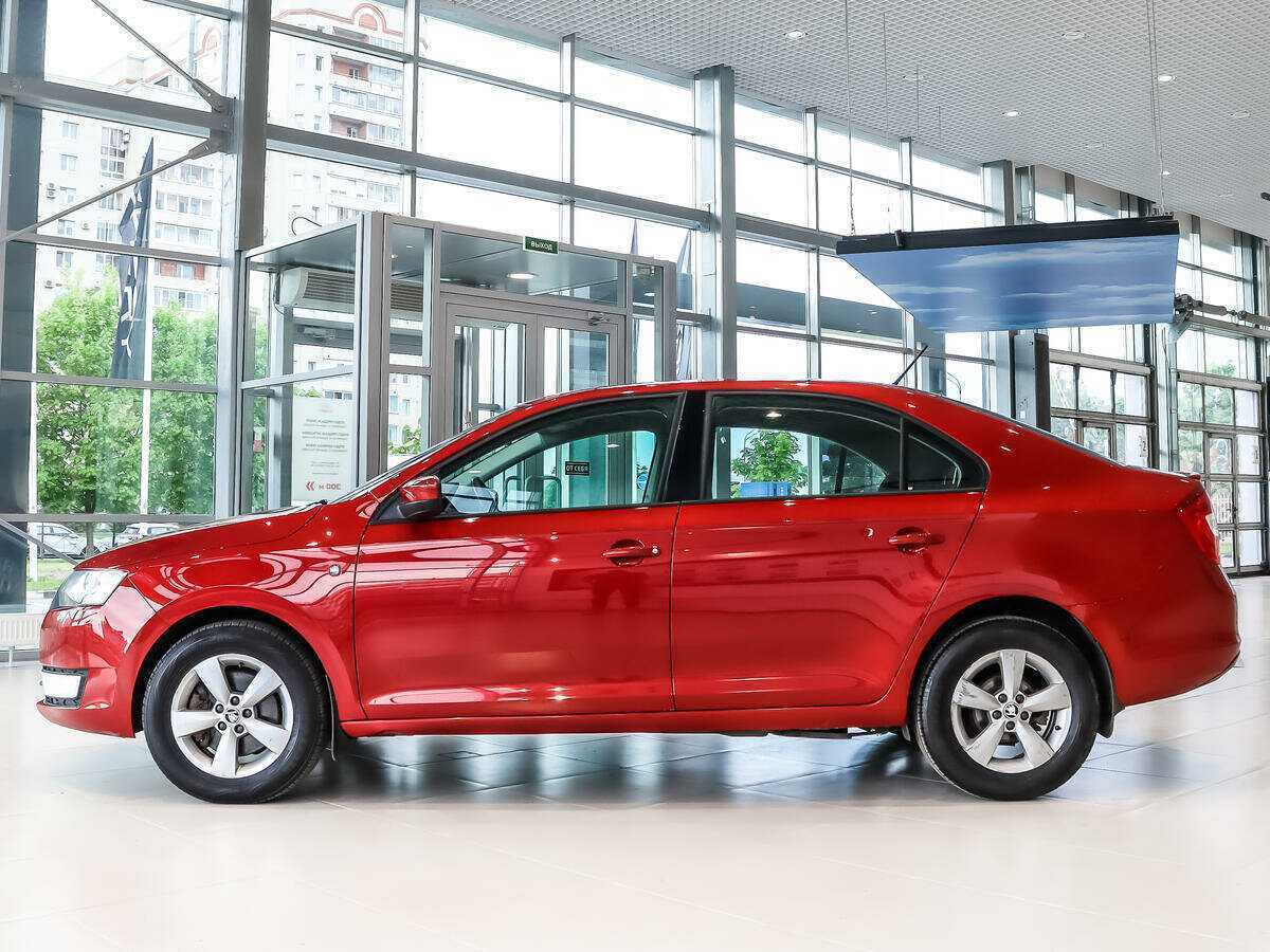 Б/У Шкода Рапид 2014 года. Фото: #7