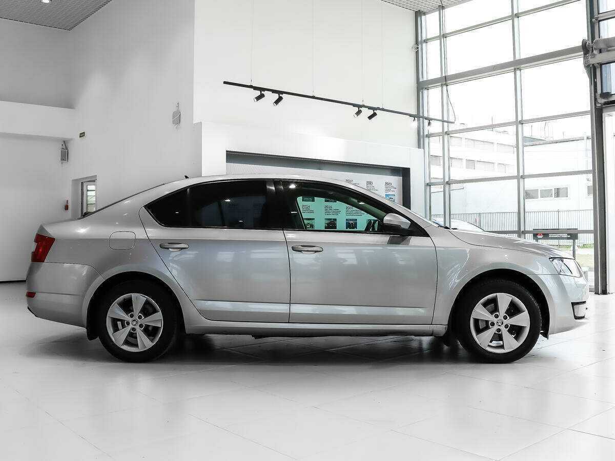 Б/У Шкода Октавия 2014 года. Фото: #3