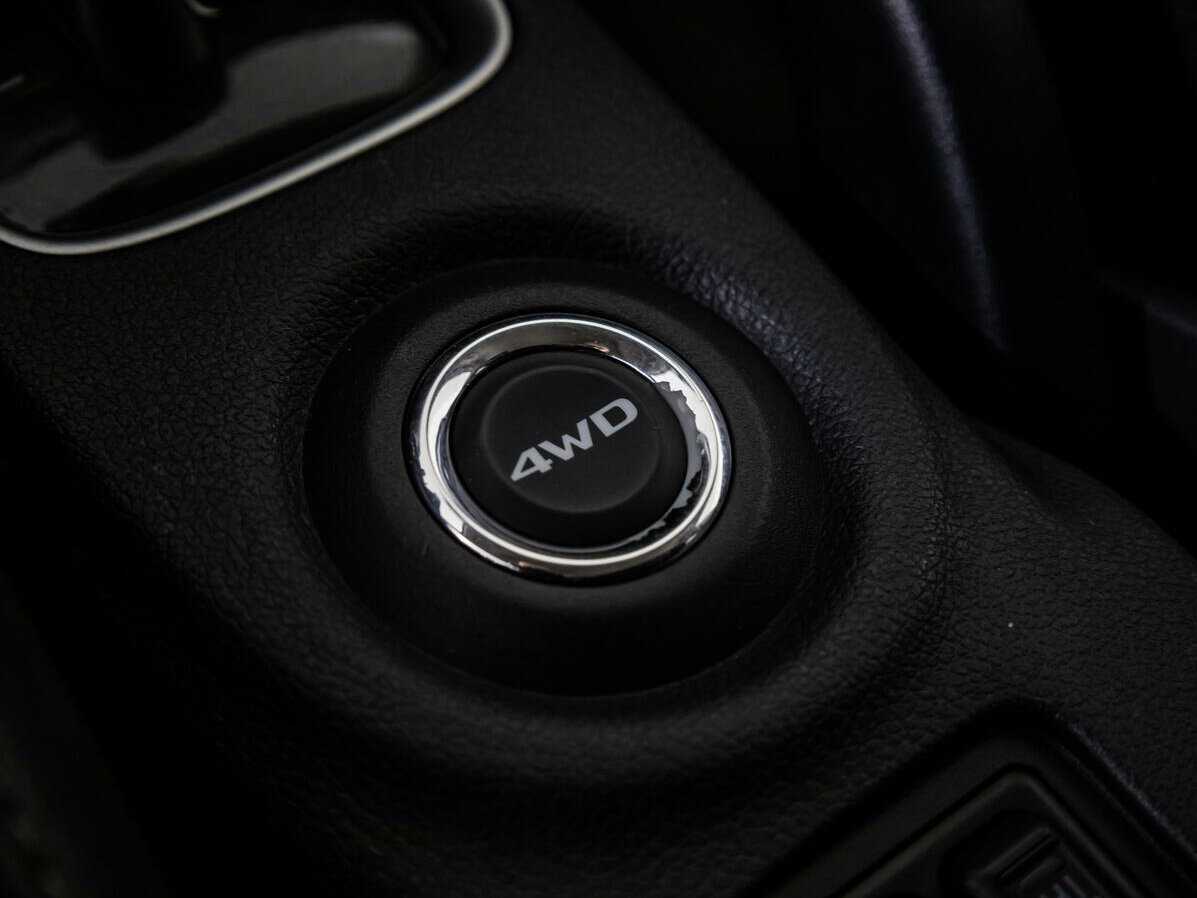 Б/У Митсубиши Оутлэндер 2014 года. Фото: #15