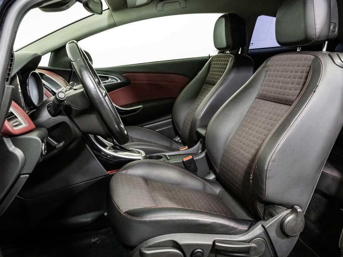 Б/У Опель Астра 2013 года. Фото: #11