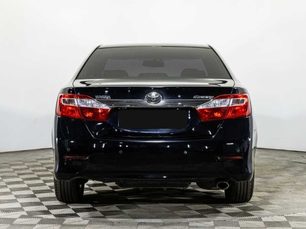 Б/У Тойота Камри 2014 года. Фото: #4