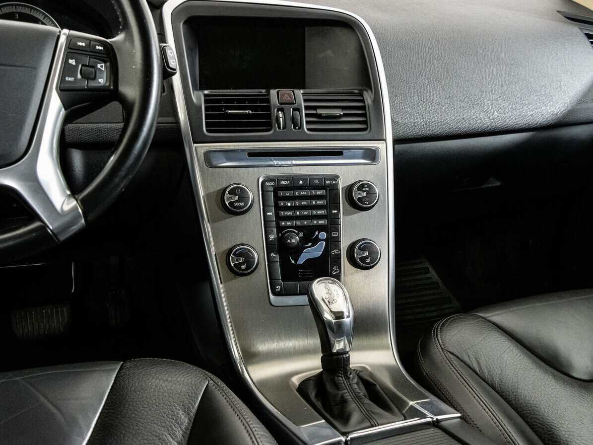 Б/У Вольво ИксЦ60 2013 года. Фото: #12