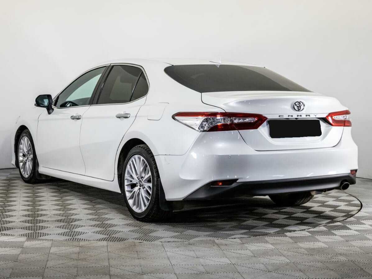 Toyota Camry 2018 года с пробегом. Фото: #5
