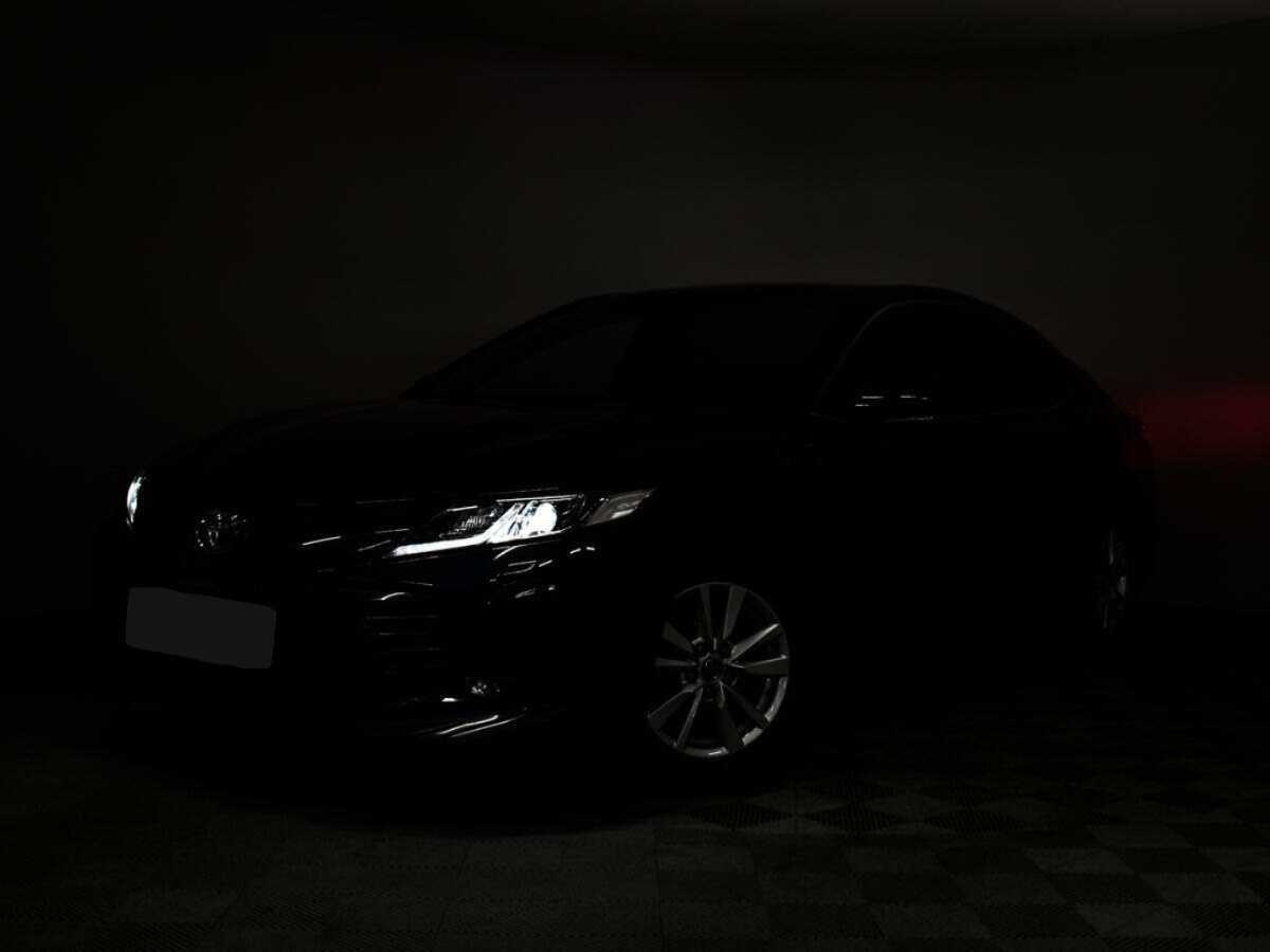 Toyota Camry 2019 года с пробегом. Фото: #1